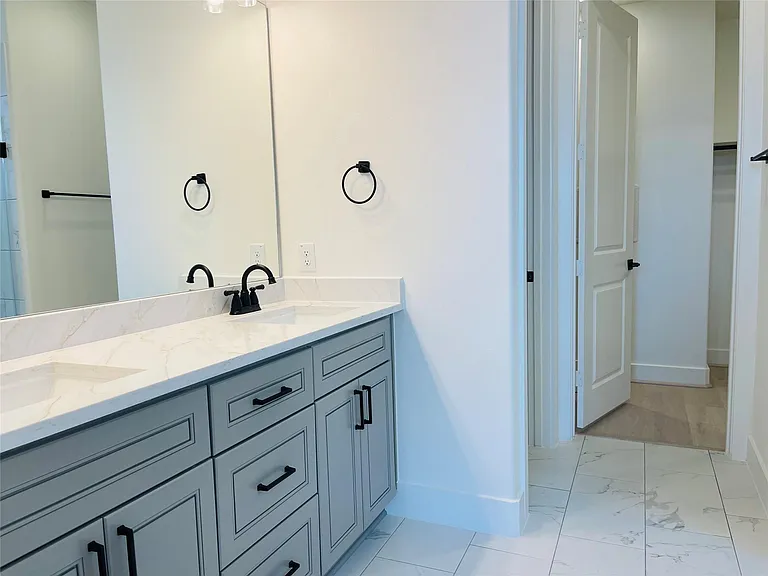 4308 Avron Dr — Photo 24