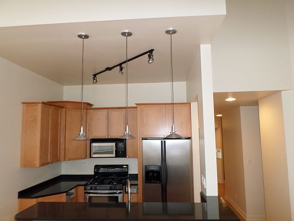 4th image of 2600 N Southport Ave APT 101