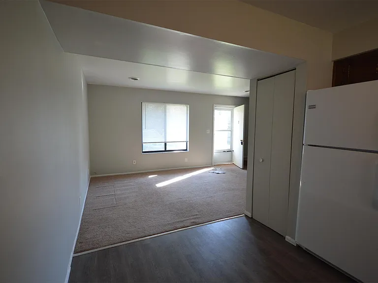 300 E Kilbuck St — Photo 7