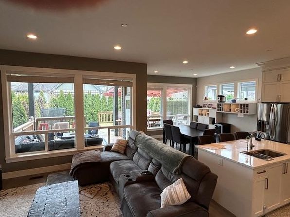 11036 Buckerfield Dr, Maple Ridge, BC V2W 1Z8