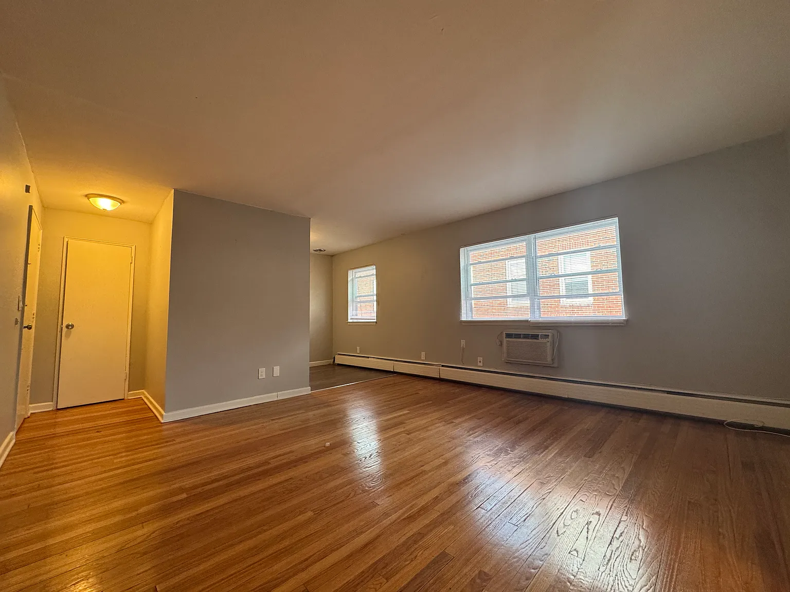 1 bed, 800 sqft, $1,150 — Photo 1