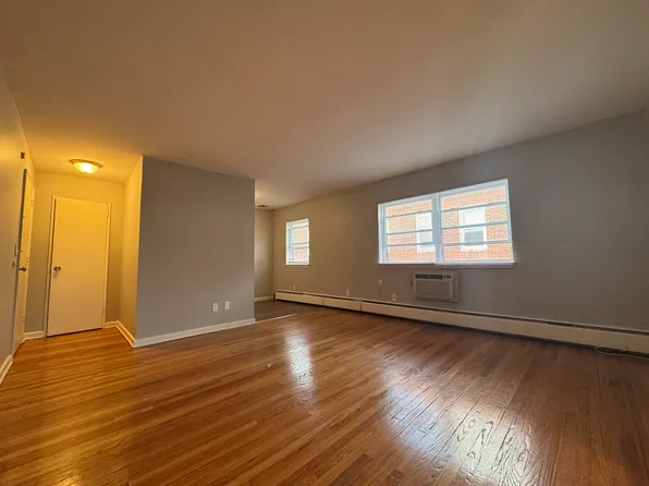 21-C20 Evergreen Ave #C20, Hartford, CT 06105