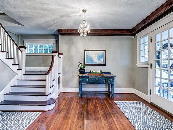 4th image of 127 N Montclair Ave