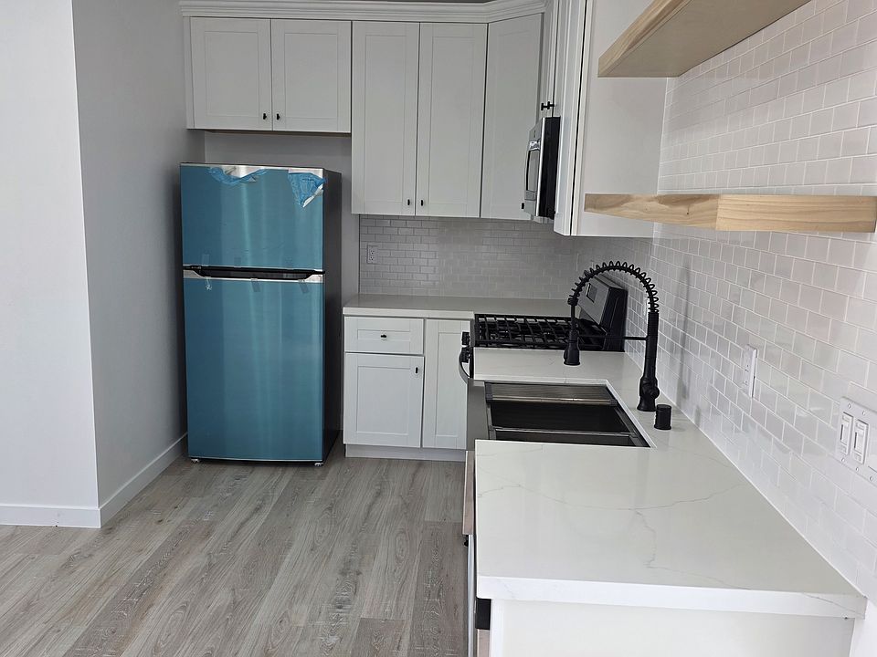 1st image of 2895 1/2 Canal Ave