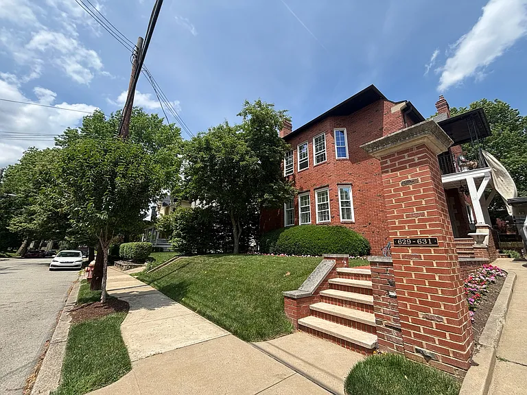 631 Saint James St #631 — Photo 23