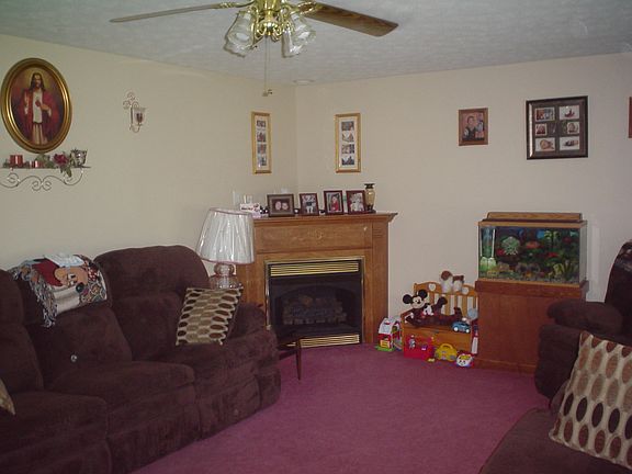 Living Room w/FP
