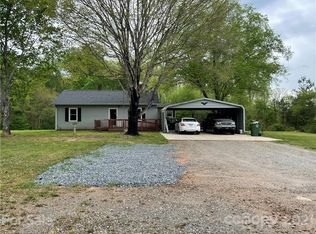 622 Loray Farm Rd, Dallas, NC 28034