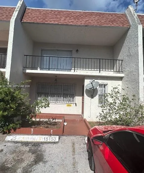 15153 NE 6th Ave #10 — Photo 1