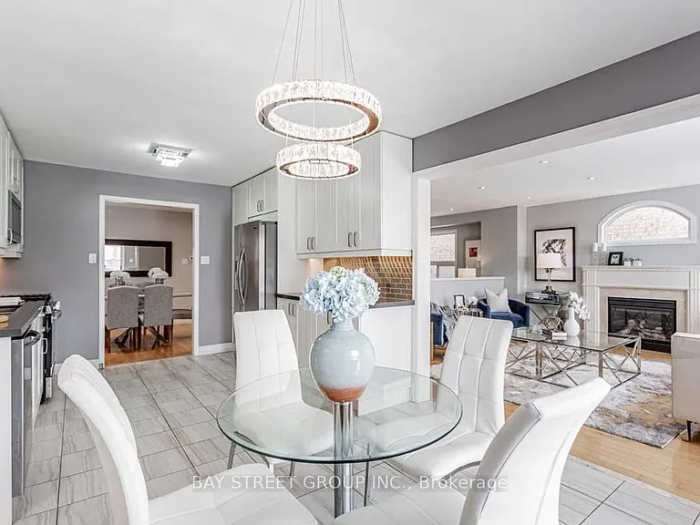 30 Delattaye Ave — Photo 10