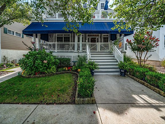 2nd image of 2825 Central Ave #2825