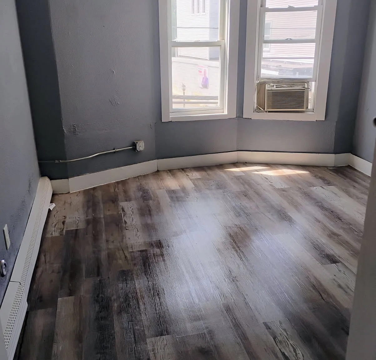 4 bed, 1000 sqft, $2,195 — Photo 2