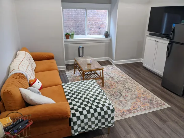 33 E Main St Floor 3, Dallastown, PA 17313