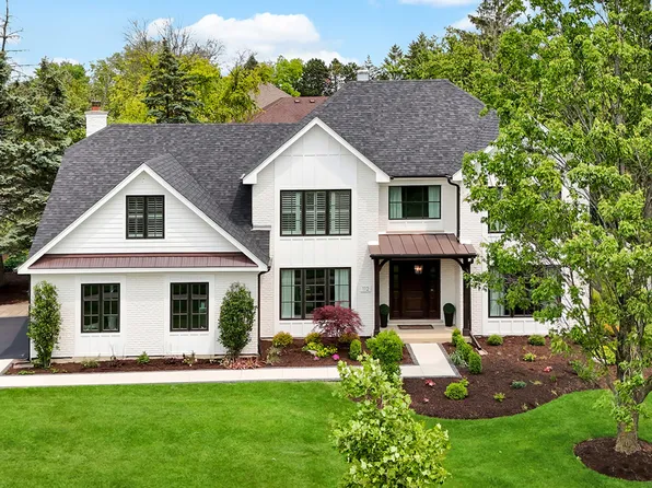 112 Danada Dr, Wheaton, IL 60189