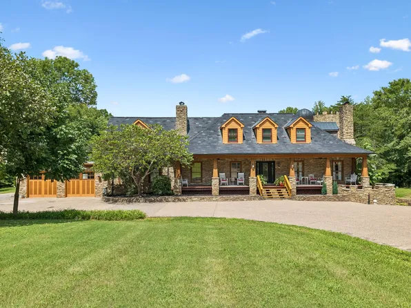 1374 Peter Pond Rd, Ashland City, TN 37015