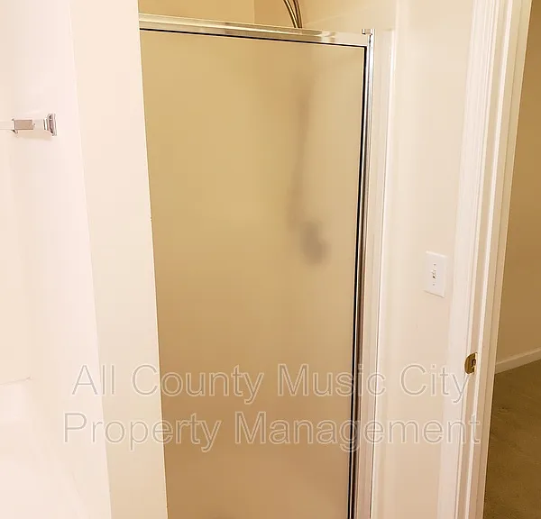 905 Weatherside Ct — Photo 21