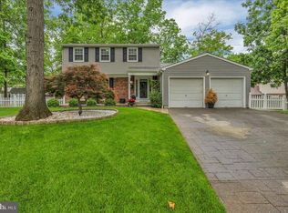 9 Laurel Hill Ct, Berlin, NJ 08009