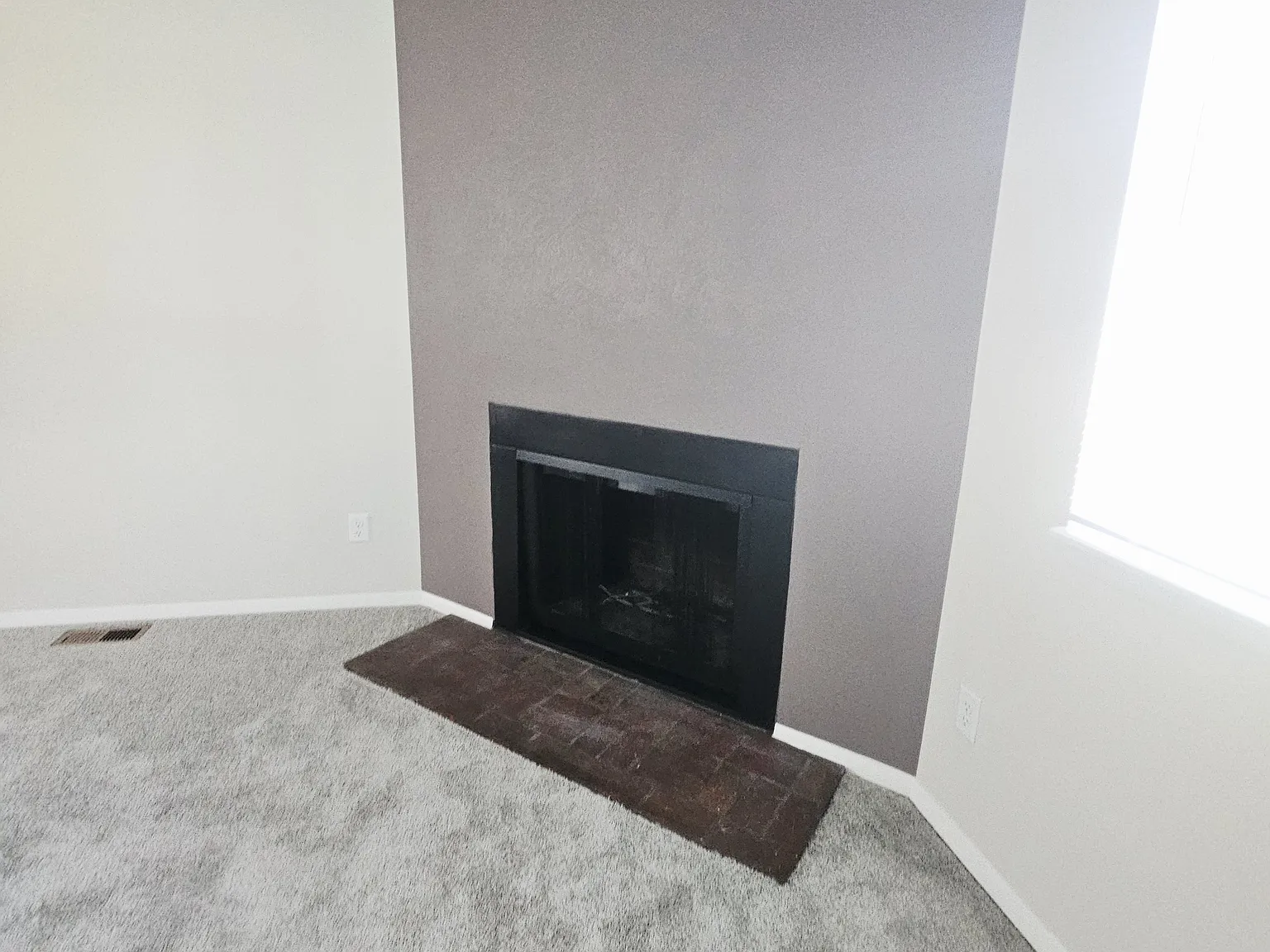 2 bed, 1.5 bath, 1798 sqft, $2,250 — Photo 2