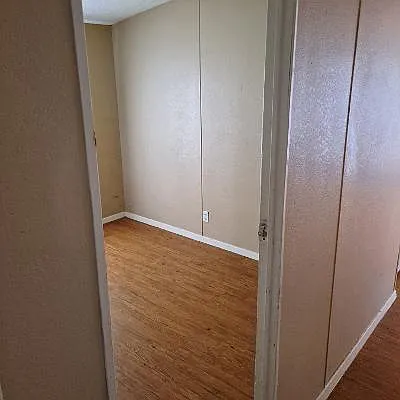 2000 S Burleson Blvd — Photo 4