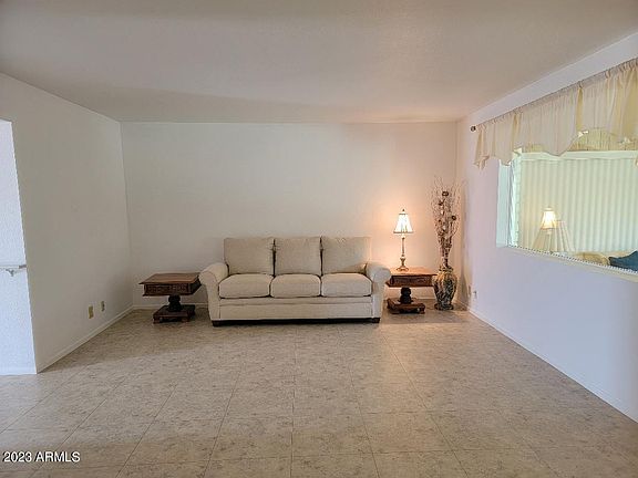 3rd image of 4761 E CARMEL Avenue