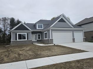 49287 London Bridge Dr, Macomb, MI 48044