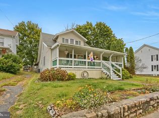 318 W Main St, Valley View, PA 17983