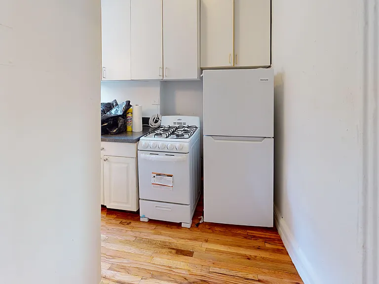 1731 2nd Ave #5RS — Photo 9