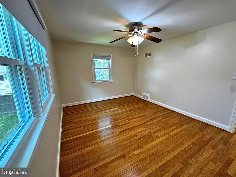 3300 N Harrison St — Photo 24