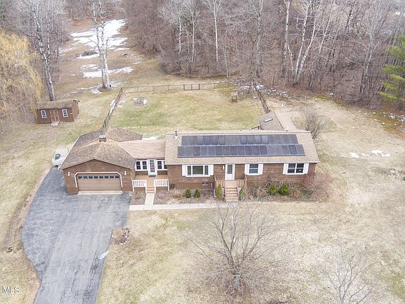 3rd image of 1128 Green Corners Road