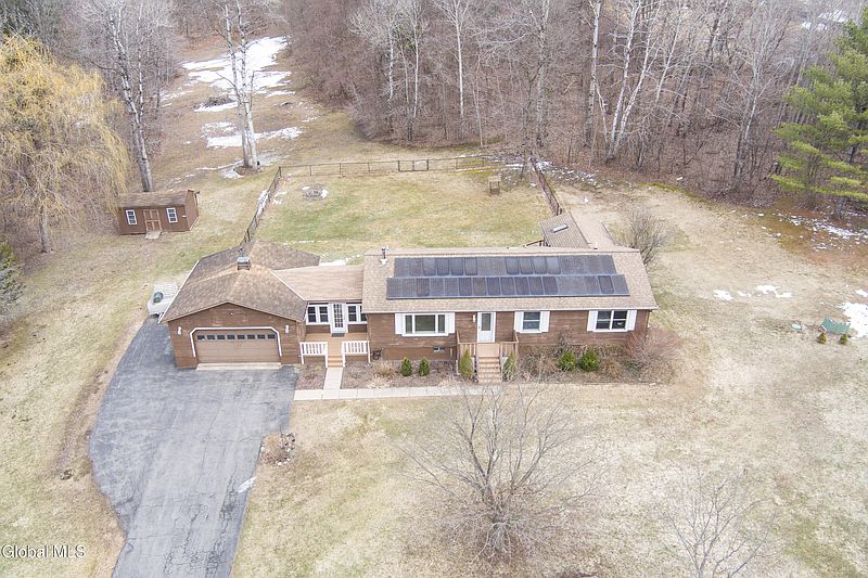 3rd image of 1128 Green Corners Road