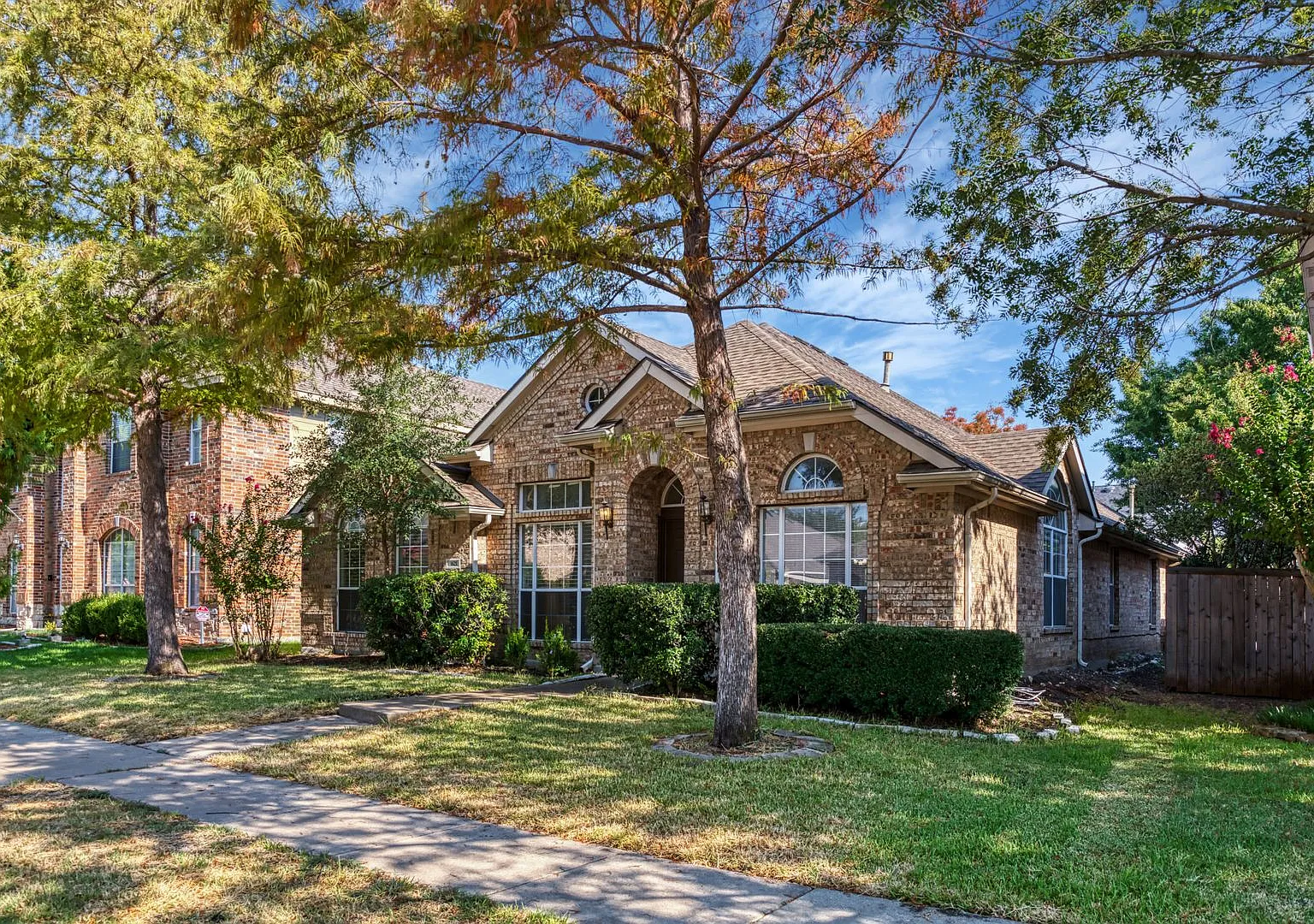 Beautiful 3 Bedroom Home Located in Allen, Texas! — Photo 4