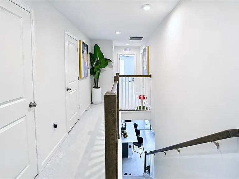 1120 Lakeshore Breeze Pl — Photo 19