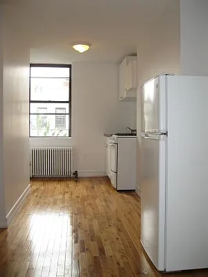 Rented by Tower Brokerage | media 19