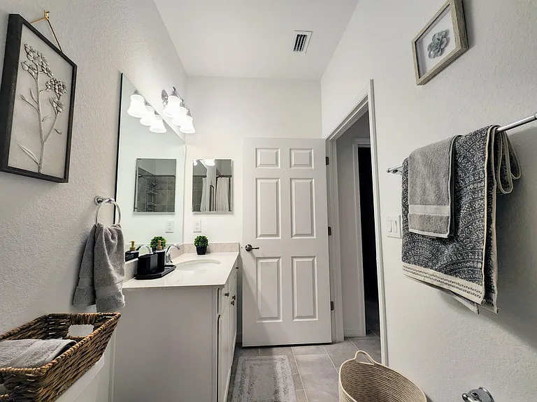 18028 Gawthrop Dr #401 — Photo 17