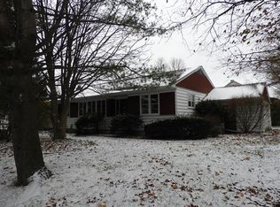 9 Academy St, Rouses Pt, NY 12979