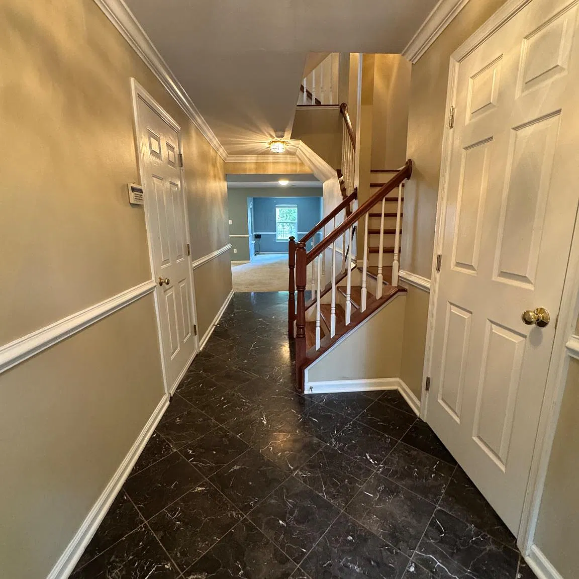 3 bed, 2.5 bath, 2191 sqft, $2,750 — Photo 2