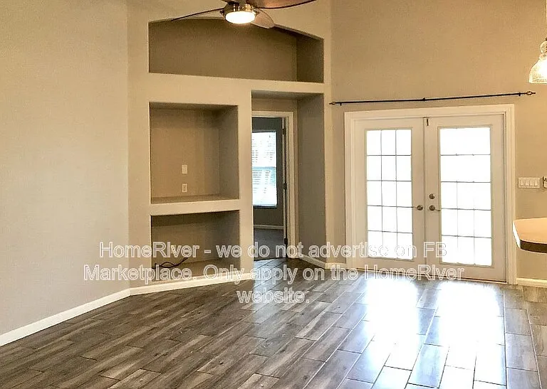 2813 Mayflower Loop — Photo 3