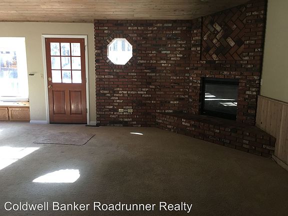 3rd image of 594 Killington Way