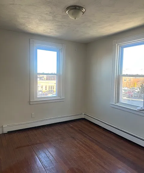 11 Spruce St — Photo 5