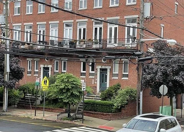 232 Monroe St #F1