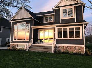 757 Lake Dr, Coldwater, MI 49036