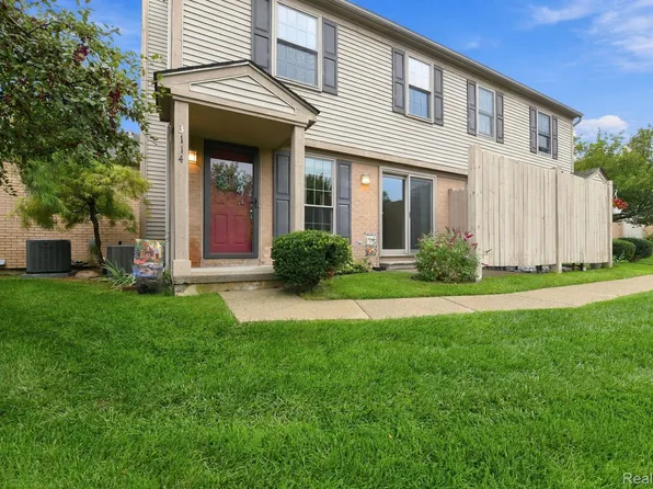 3114 Hidden Trl, Waterford, MI 48328