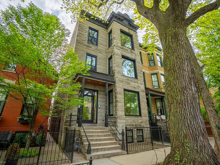 2113 N Kenmore Ave #1 — Photo 1