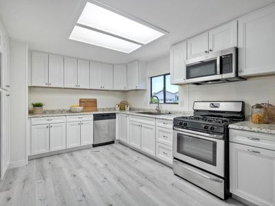 646 Via Bogota, Vista, CA, 92081