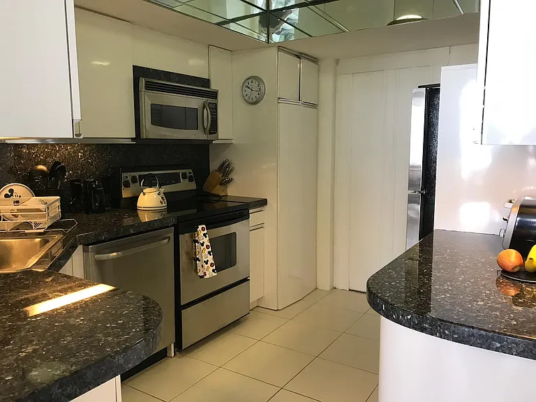2200 S Ocean Ln #3 — Photo 9