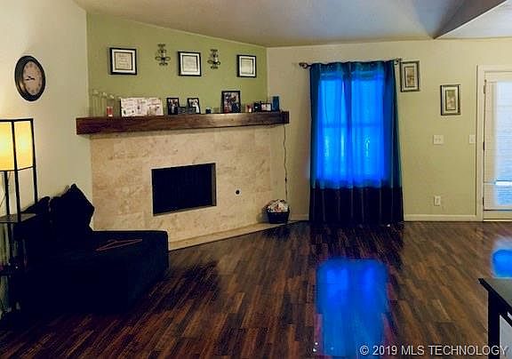 2nd image of 1000 S Lions Ave