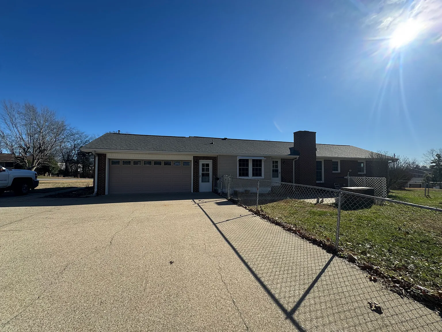 3 bed, 1476 sqft, $2,100 — Photo 4