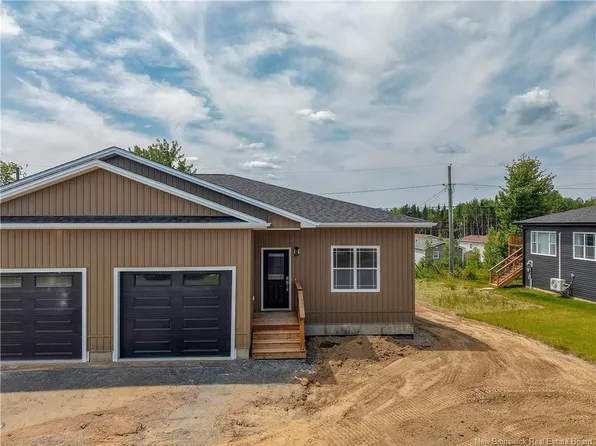 115 Glennorth St, Fredericton, NB E3G 0A6