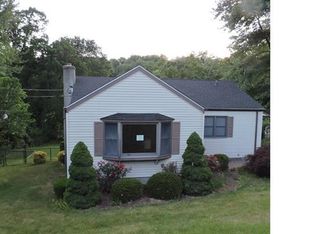 33 McMillan Ave, Mahopac, NY 10541