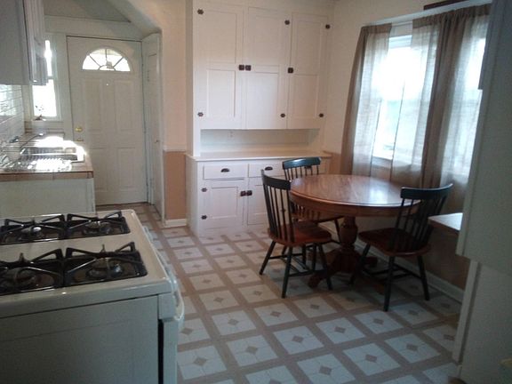 2nd image of 1133 Turner Ave NW #2