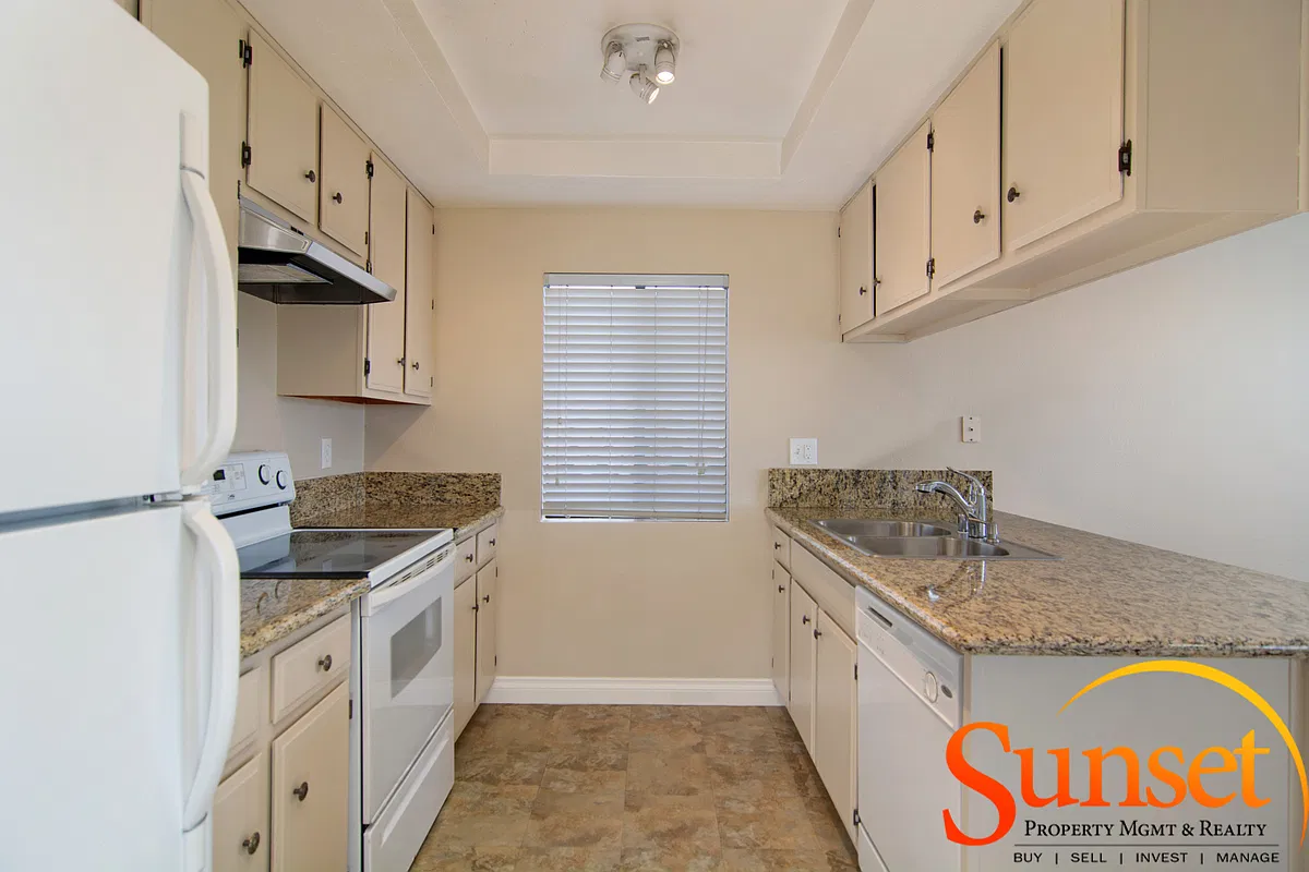 2 bed, 1050 sqft, $3,395 — Photo 4